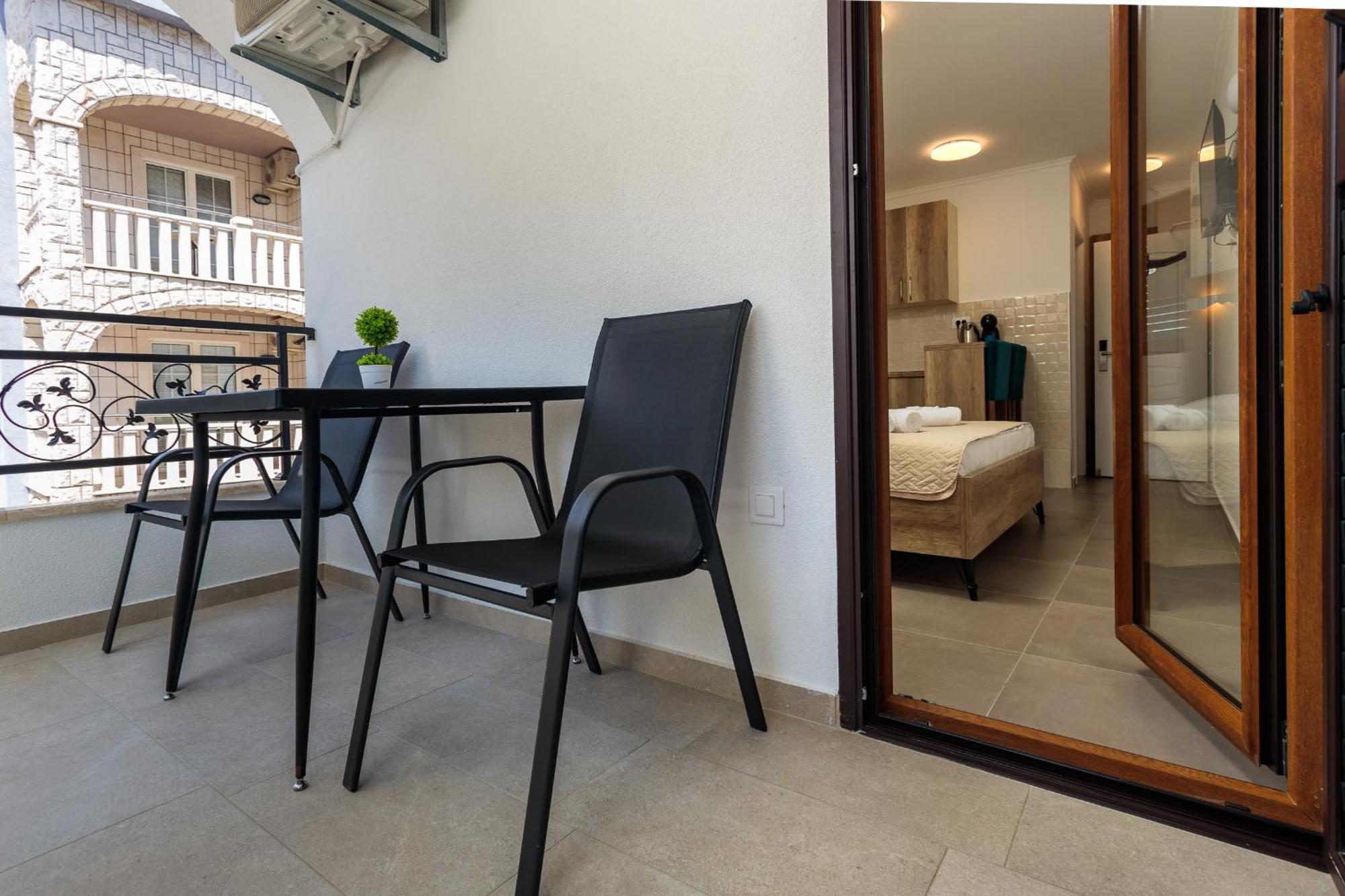 Apartments Mary Budva Exterior photo